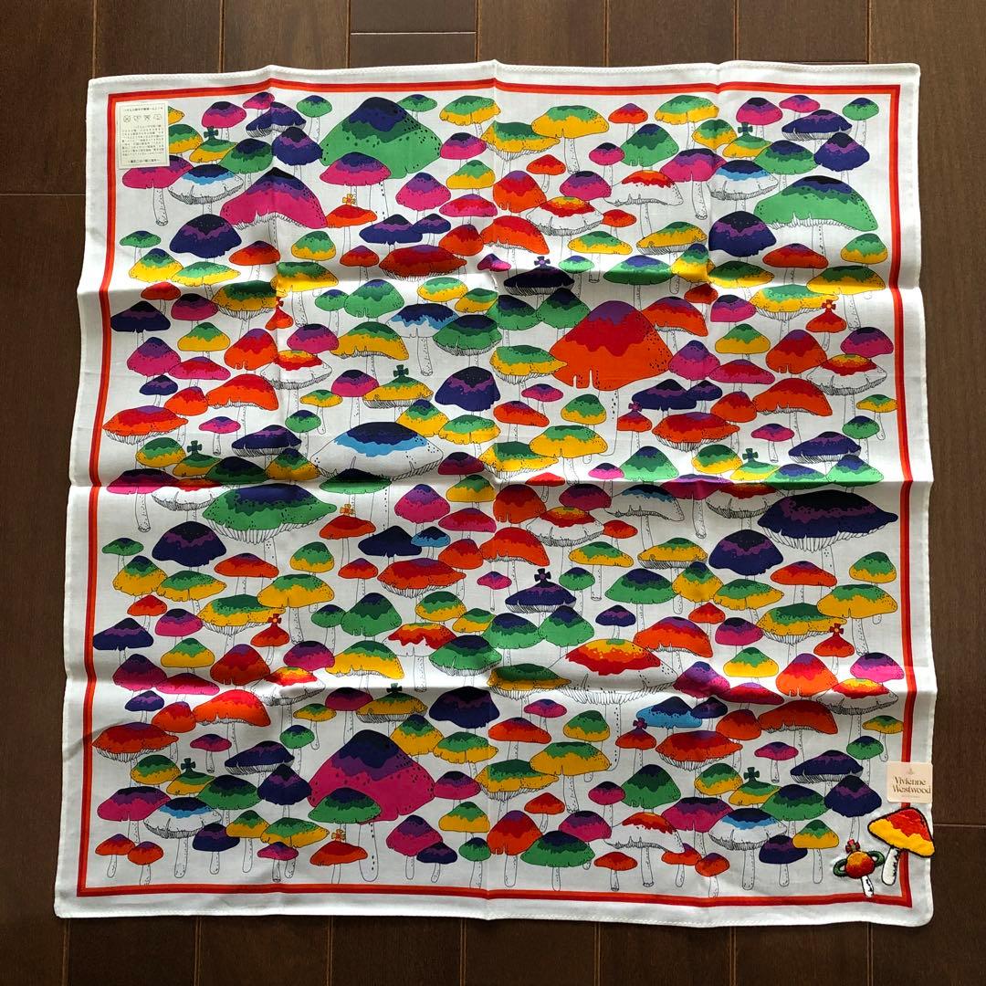 未使用　Vivienne Westwood ハンカチ　きのこ　総柄　キノコ