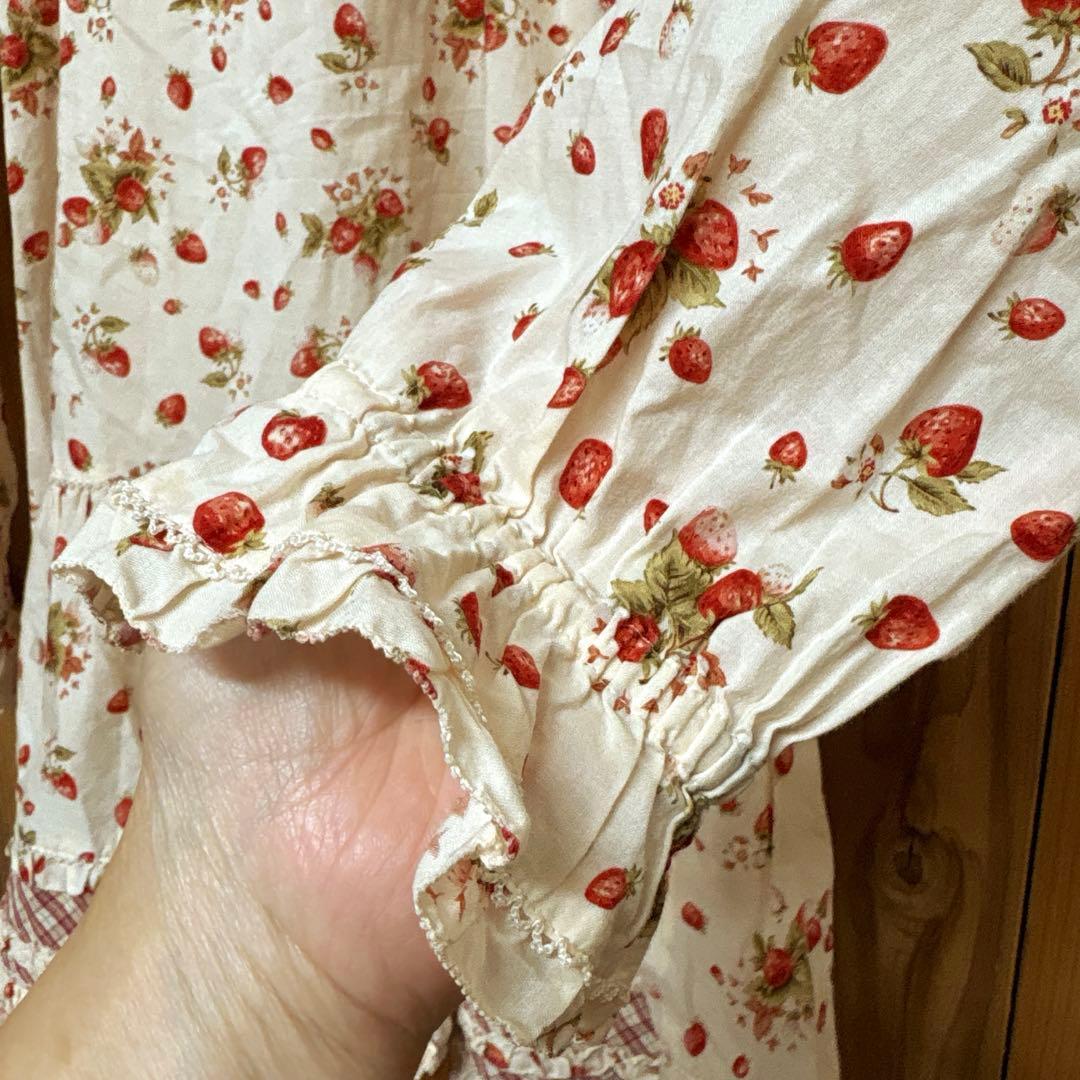 PINKHOUSE ピンクハウス　長袖ローンチュニック　フード付き　いちご柄