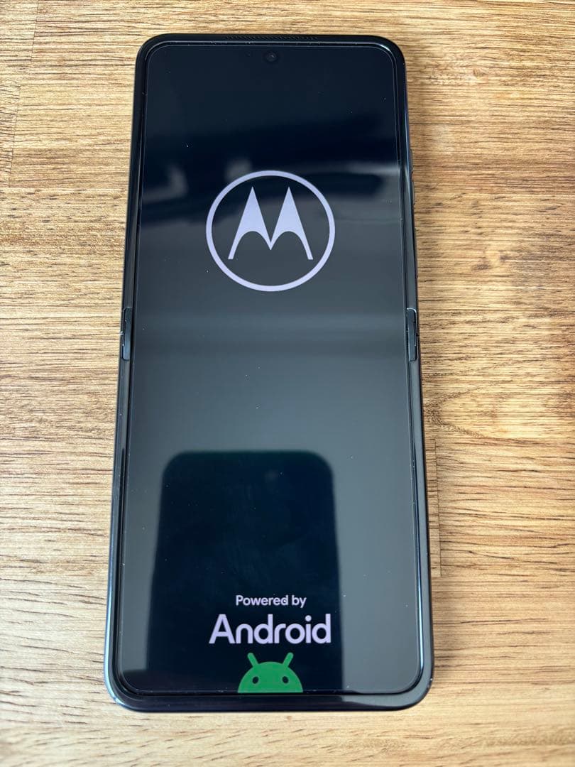 Motorola razr 50 512GB Magsafe対応ケース付き