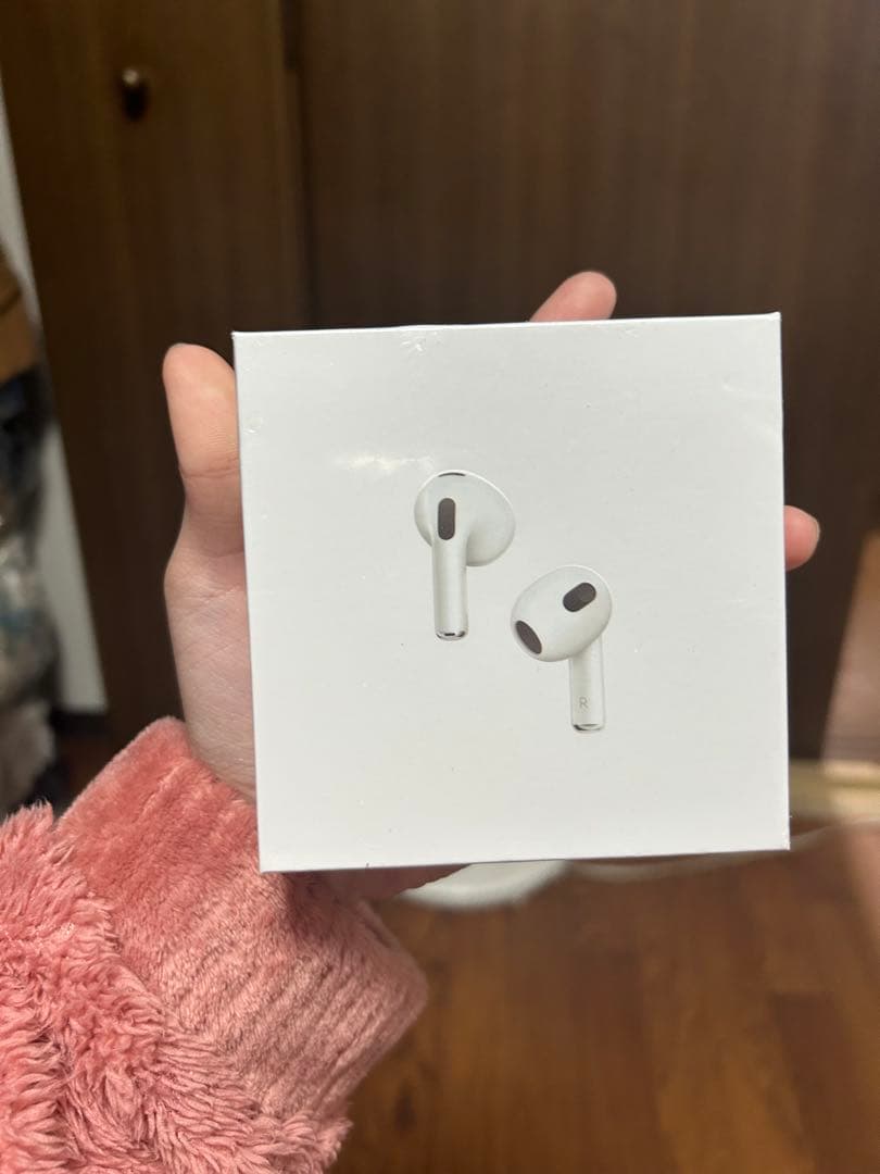 AirPods Gen 3 本体　開けてない状態で発送します