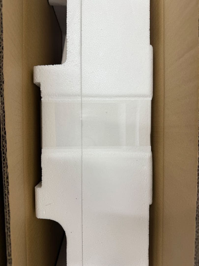 未使用新品MSI G322CQPゲーミングモニター　31.5インチ湾曲1000R