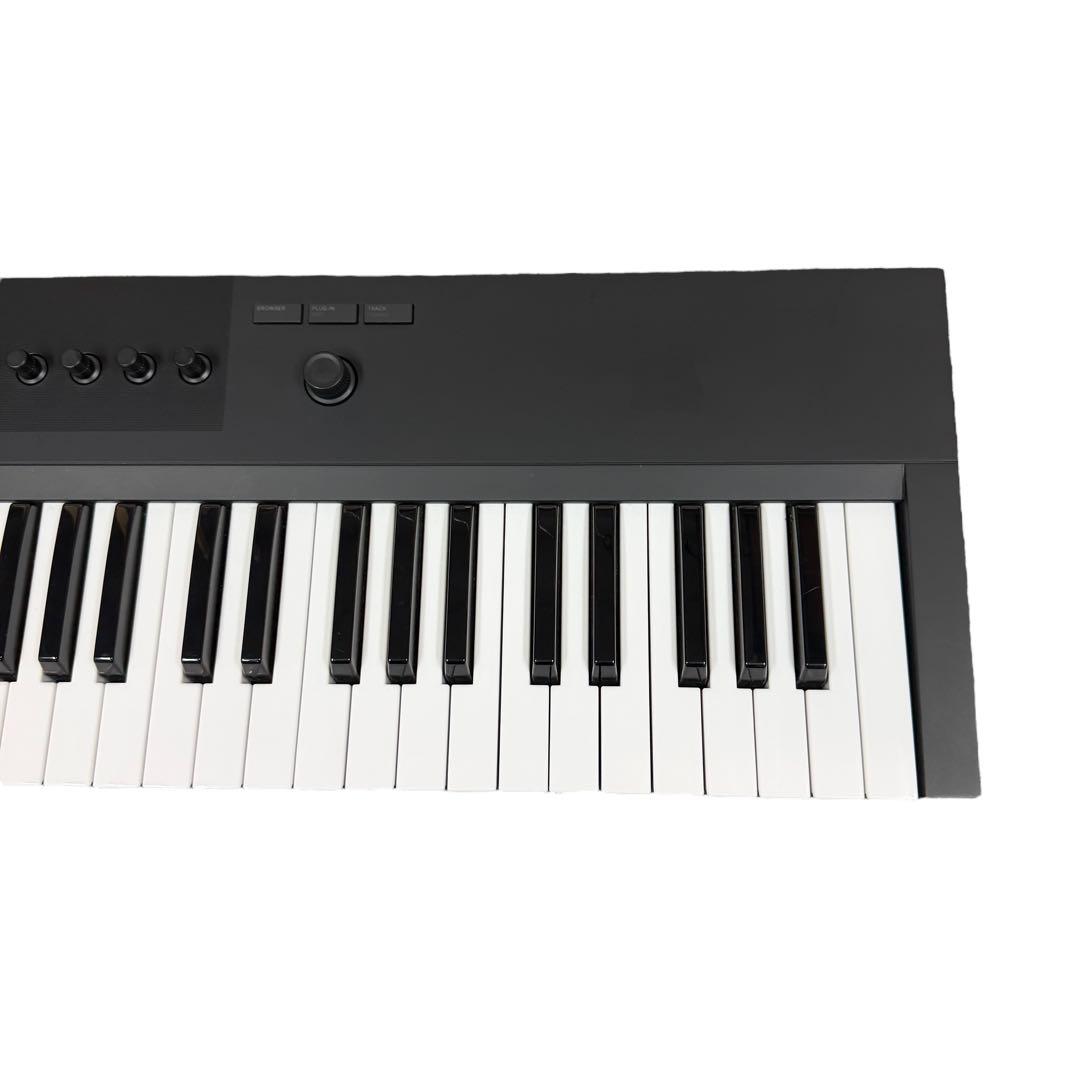 KOMPLETE KONTROL A61 MIDIキーボード　作曲