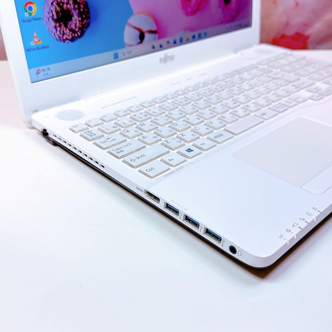 高速i7✨新品爆速SSD✨windows11 薄型ノートパソコン✨オフィスカメラ