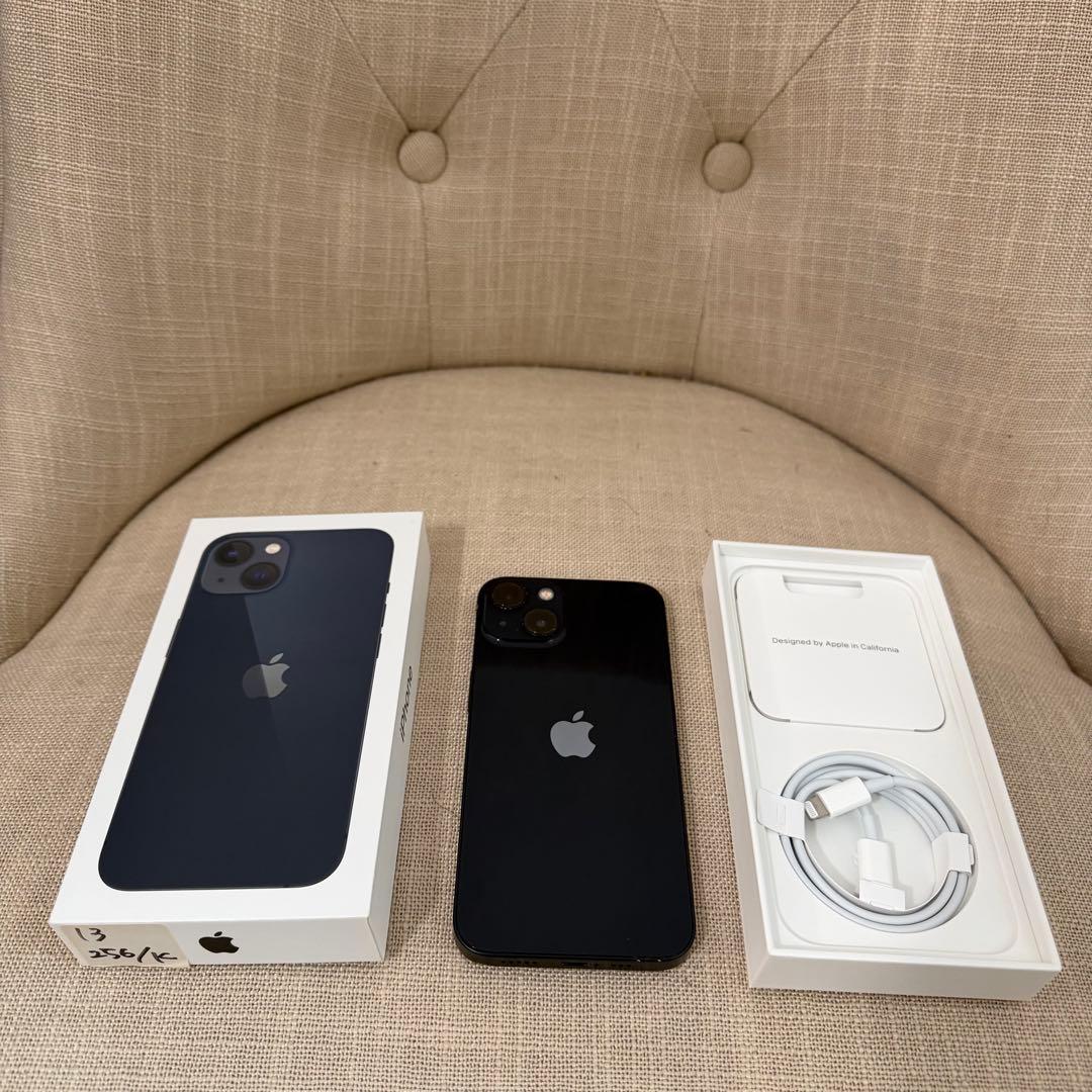 【美品】Apple iPhone 13 ミッドナイト　256GB