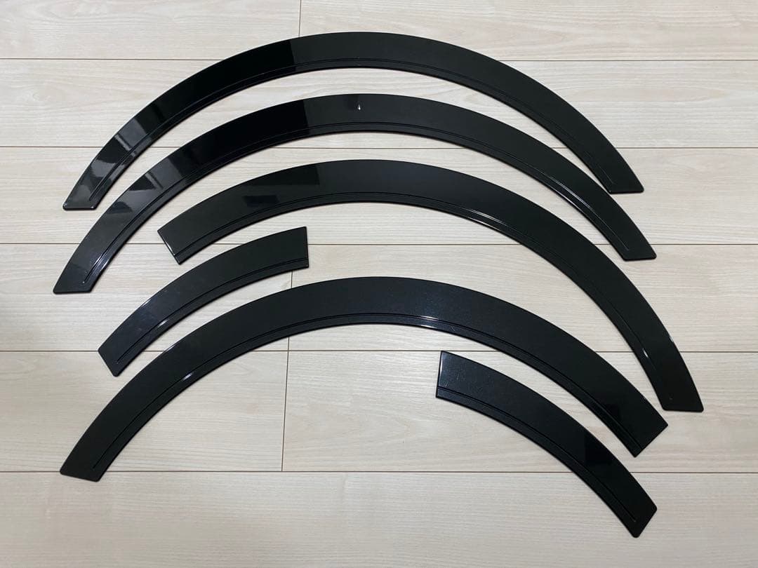 ハイエース 200系　ダウンルックオーバーフェンダー　209ブラック