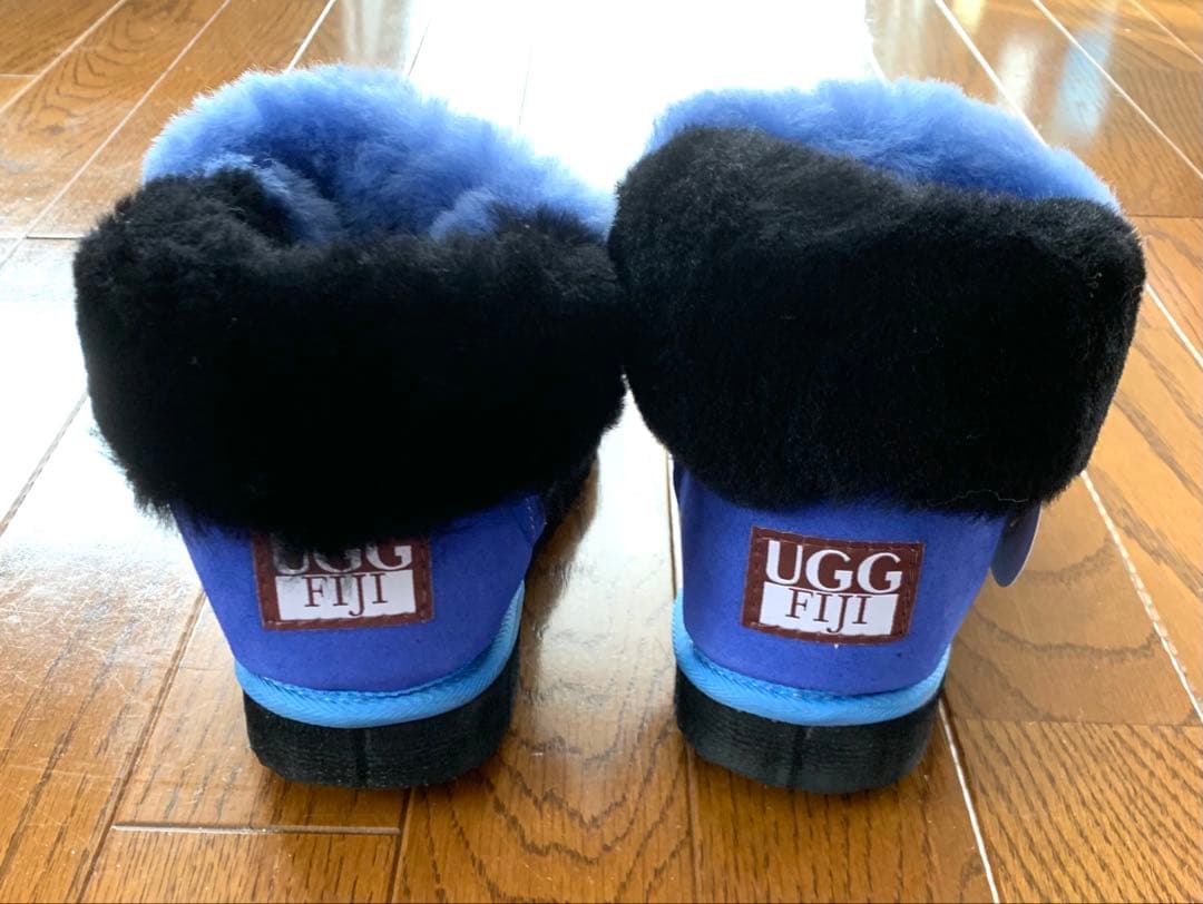新品未使用タグ付き アグ UGG フィジー ムートンブーツ 23センチ