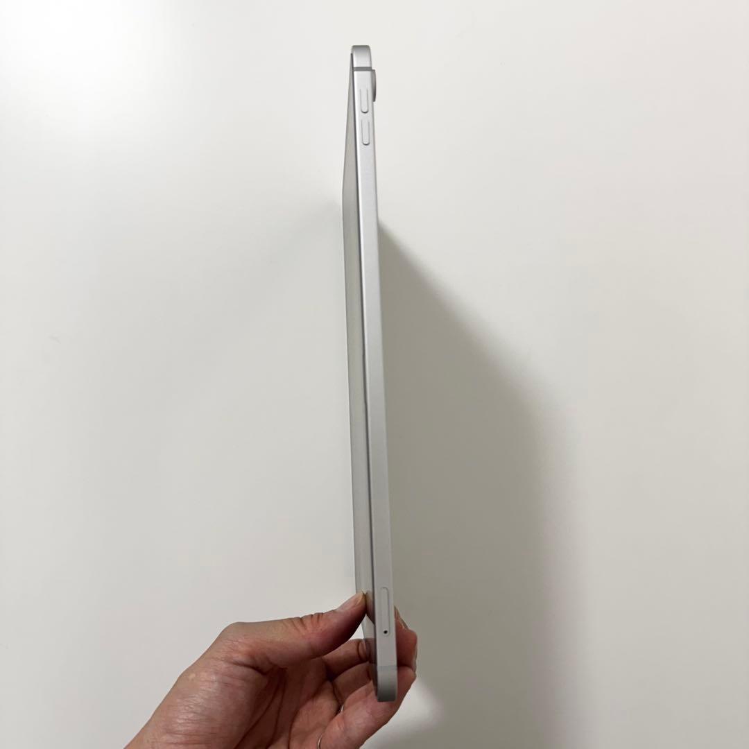 iPad 第10世代 64GB Cellularモデル シルバー
