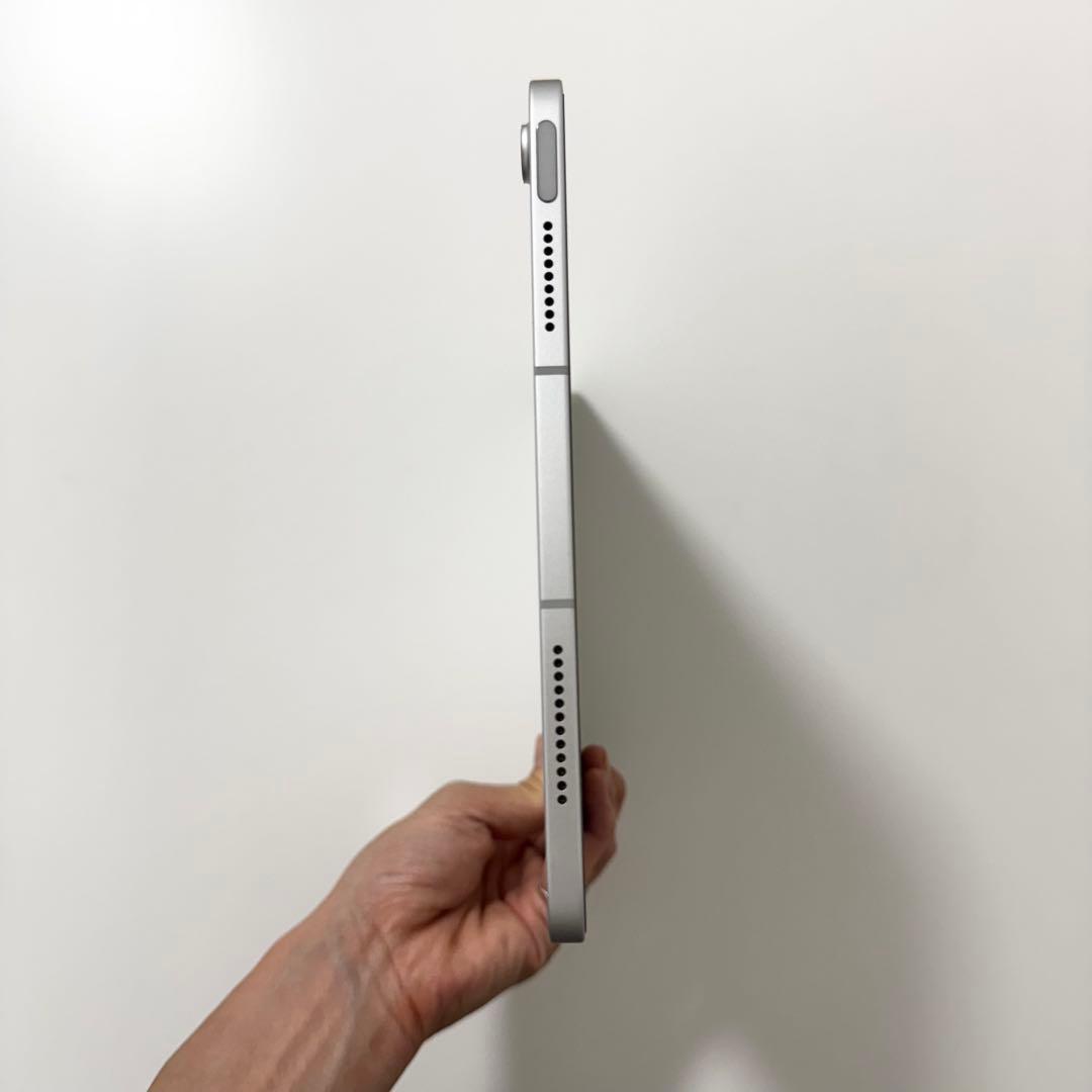 iPad 第10世代 64GB Cellularモデル シルバー
