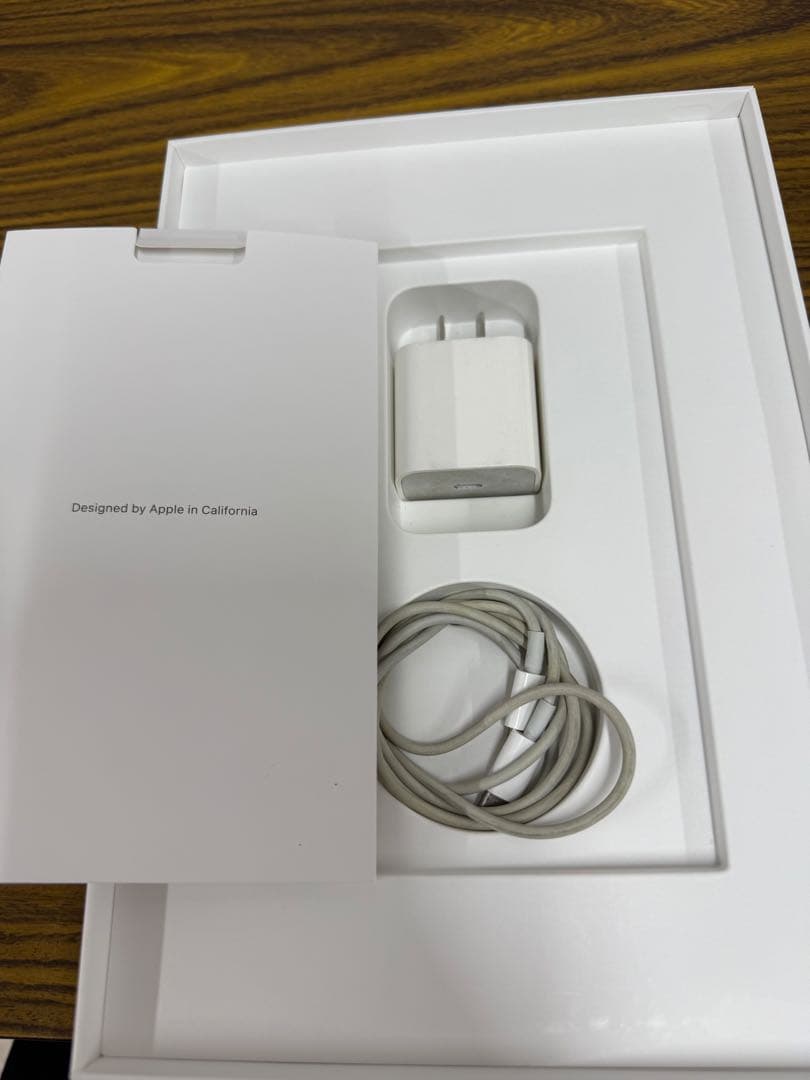 H*i様 IPad 第8世代 32GB wifi