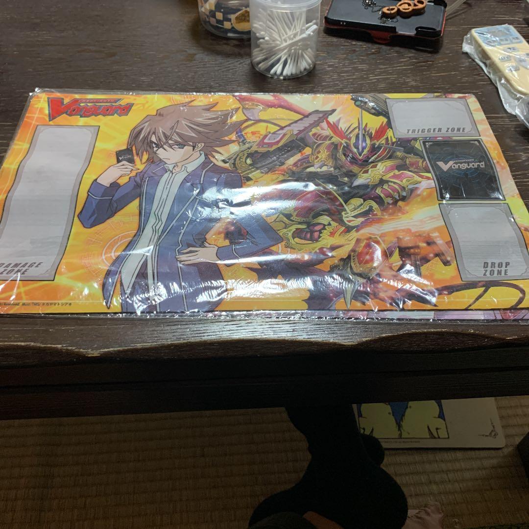 ドラゴニックオーパーロードジエンドのラバー製プレイマット