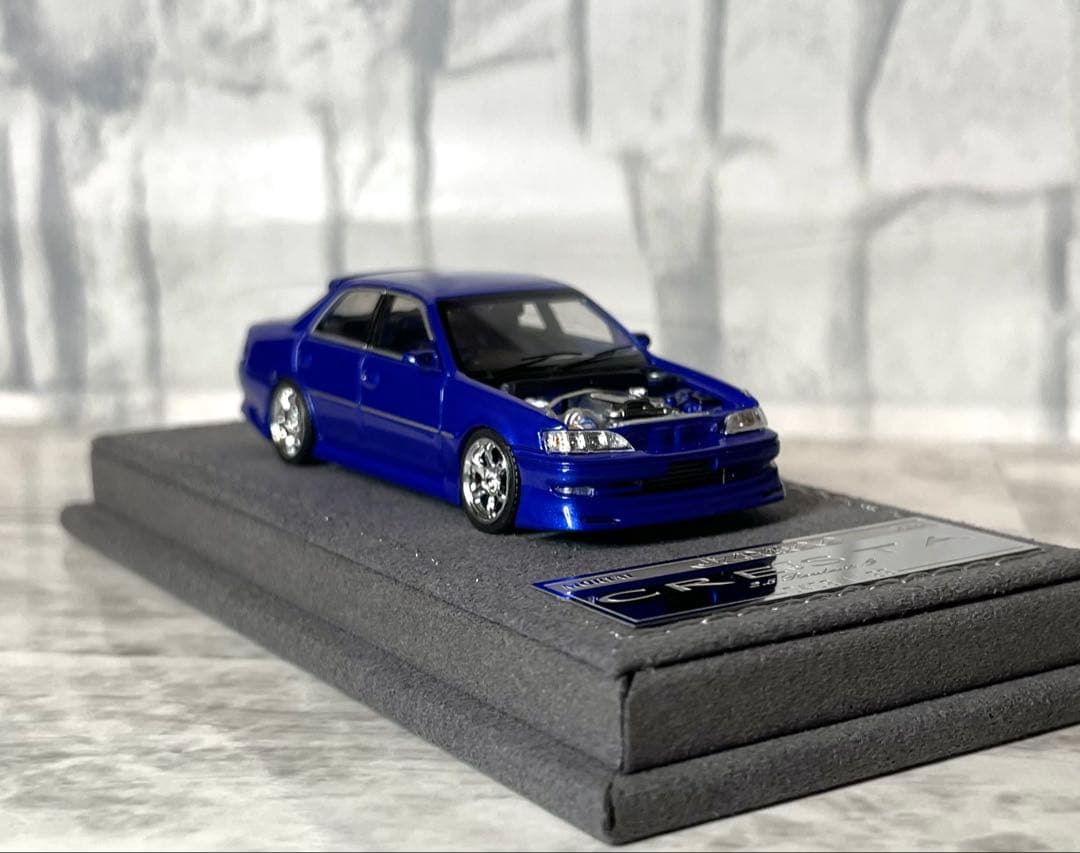 トヨタクレスタ1/64ミニカー