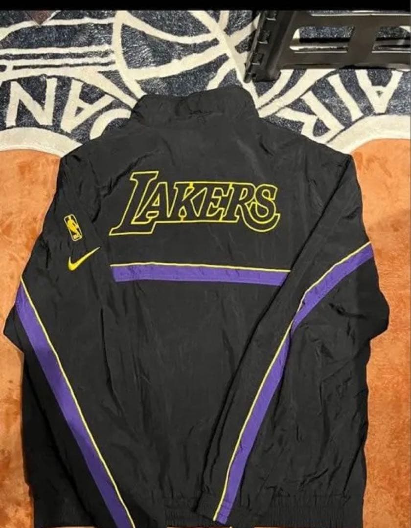 NIKE×LAKERSセットアップ　希少　Lサイズ　期間限定値下げ