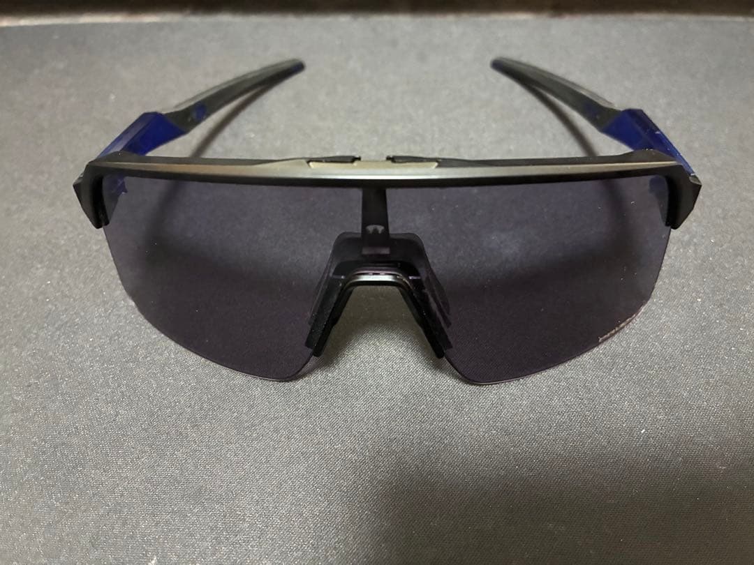 の*太様 Oakley Sutro Lite ケース付き