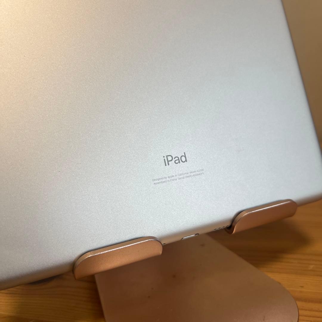超美品！iPad 7世代 32G Wi-Fi + Cellular シルバー