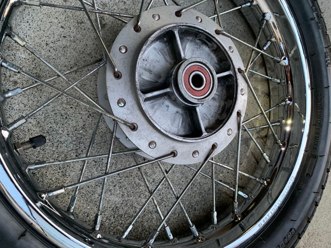 初代スーパーカブプロ50 リヤ14インチタイヤ付ホイール