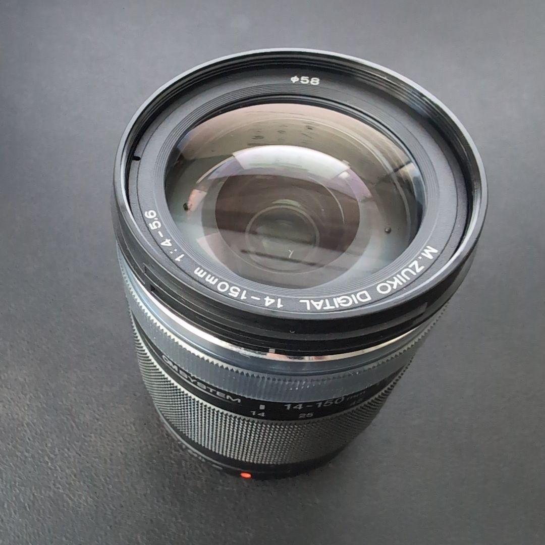 OM SYSTEM OM-5 14-150 mm II レンズキット　ブラック