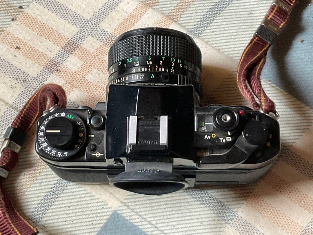 Canon A-1。　814000。カバー無し、レンズキャップ無し、取扱書無し。