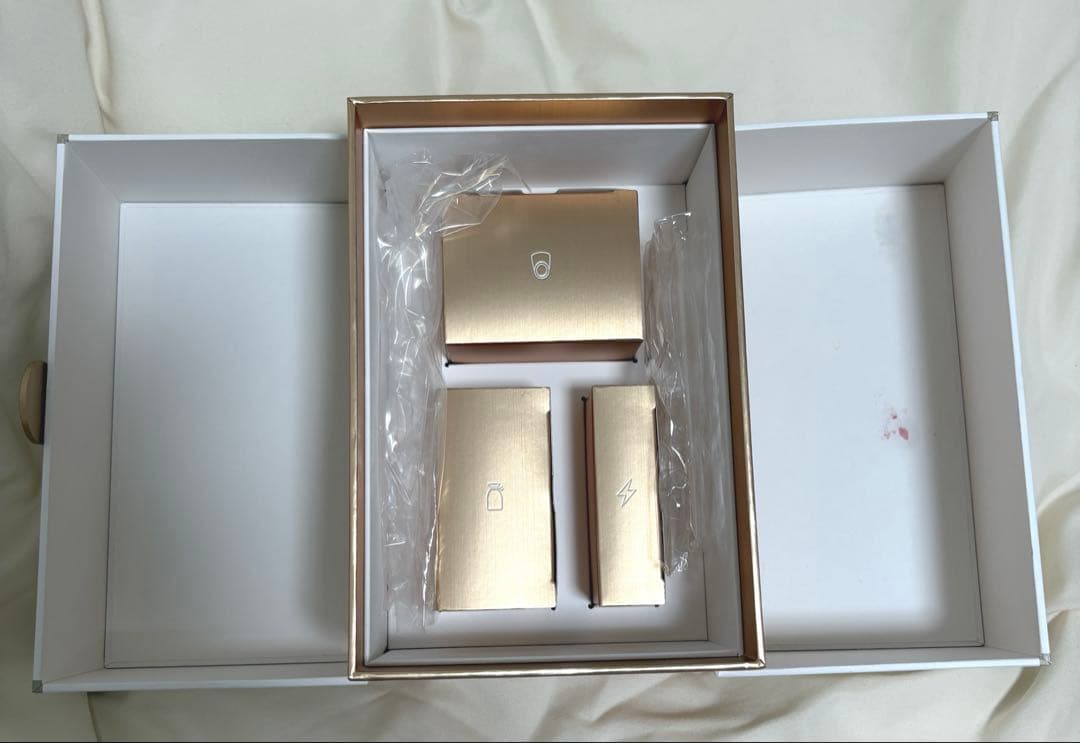 ★YAMAN ヤーマン 美顔器 YJFM18 フォトプラス シャイニーネオ★