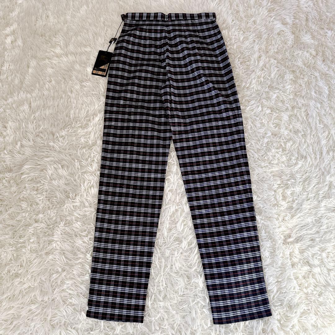 新品　タグ付きBurberrys チェックパンツ　ネイビー