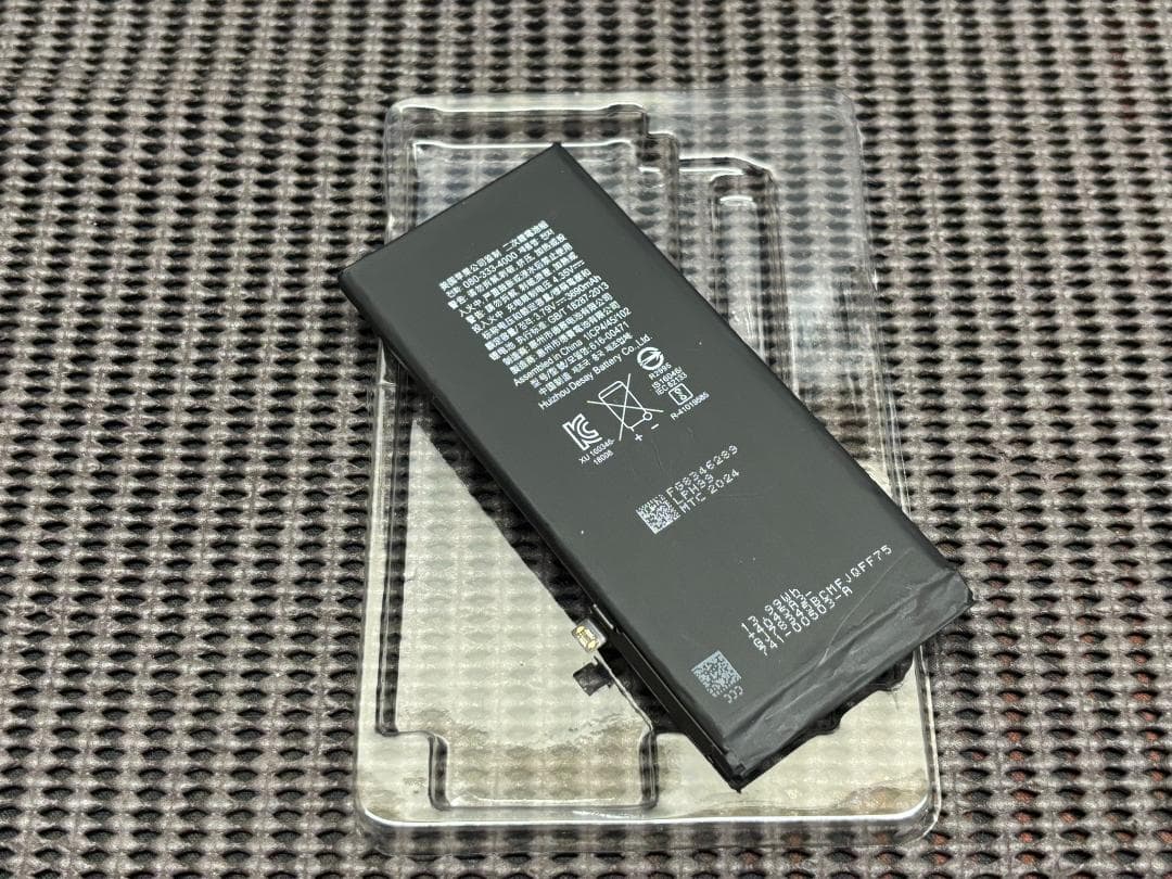 iphoneXR 64g/iphone18PRO Deep Purple 外装！