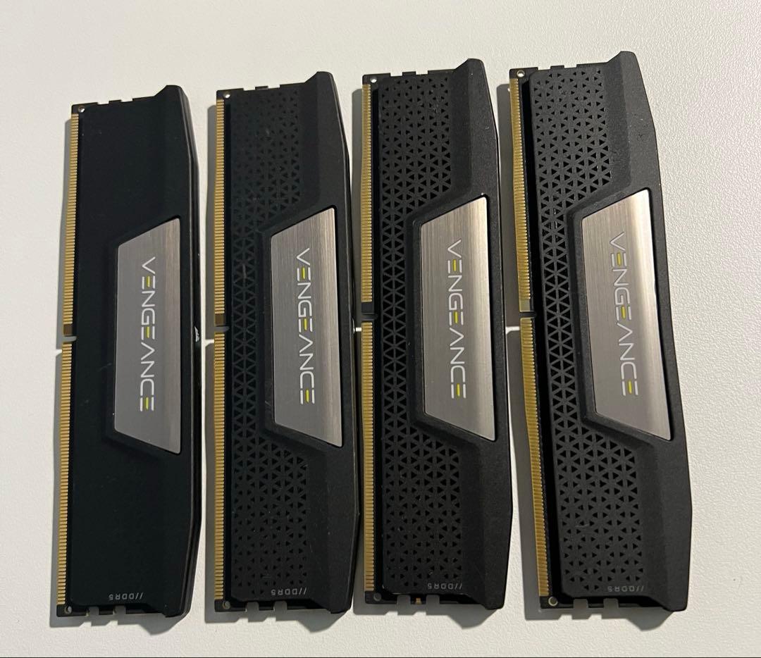 メモリー CORSAIR DDR5 64GB 5600MHz 16GBx4