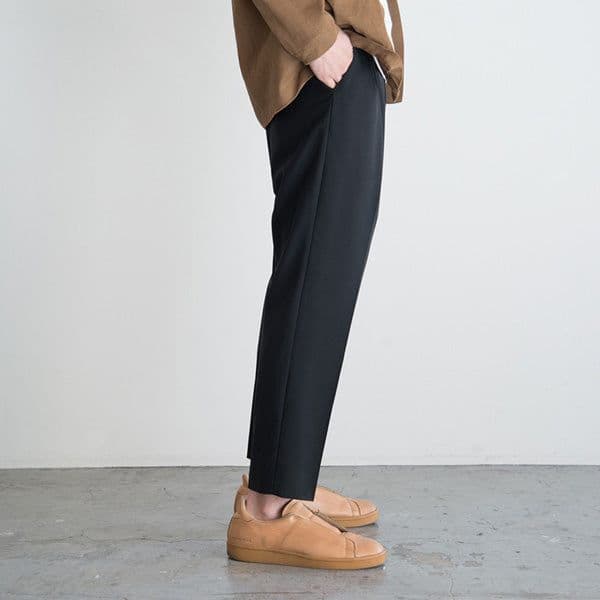 MARKAWARE ウールトロピカルペグトップパンツ　サイズ2　ブラック