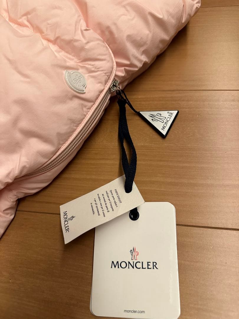 【miiさん専用ページ】【新品未使用】MONCLERピンクダウンおくるみ