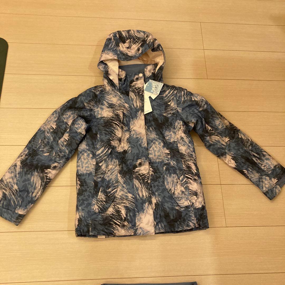 新品 ROXY スキーウェア上下 150