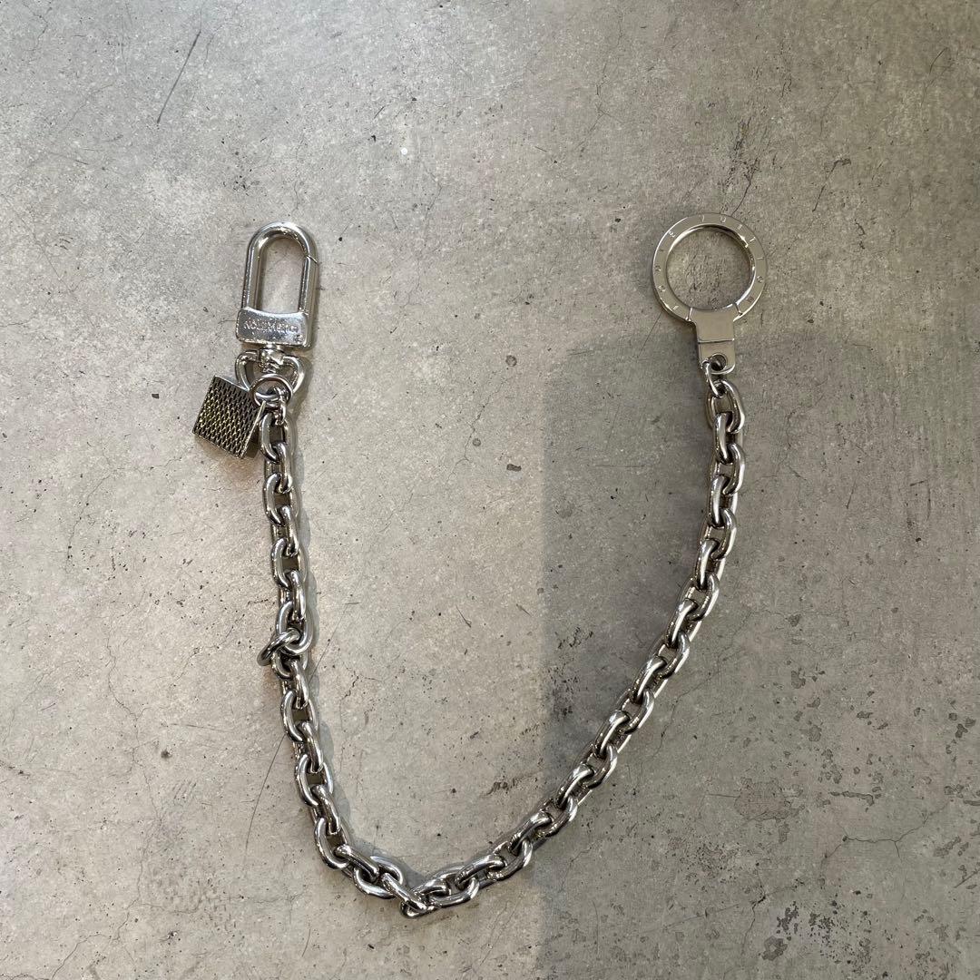 LOUIS VUITTON ウォレットチェーン シルバー キーリング チャーム