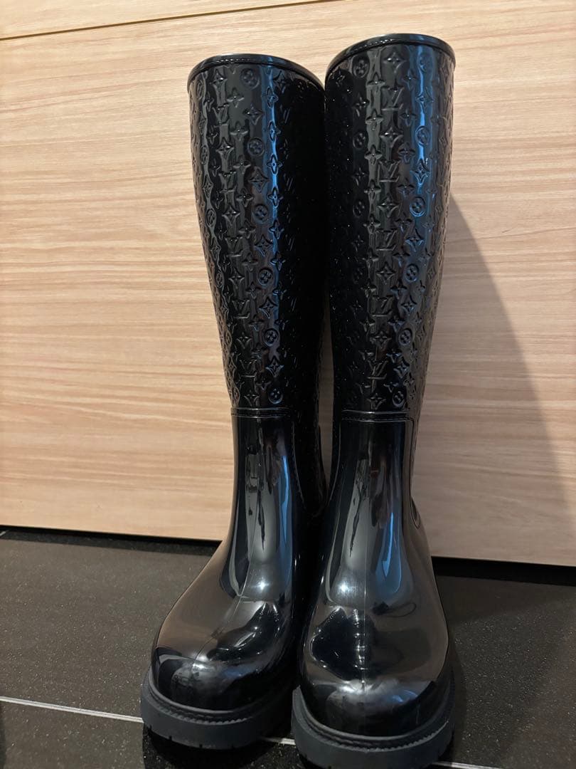 超メルカリ市限定価格✨ルイヴィトン黒レインブーツモノグラム38