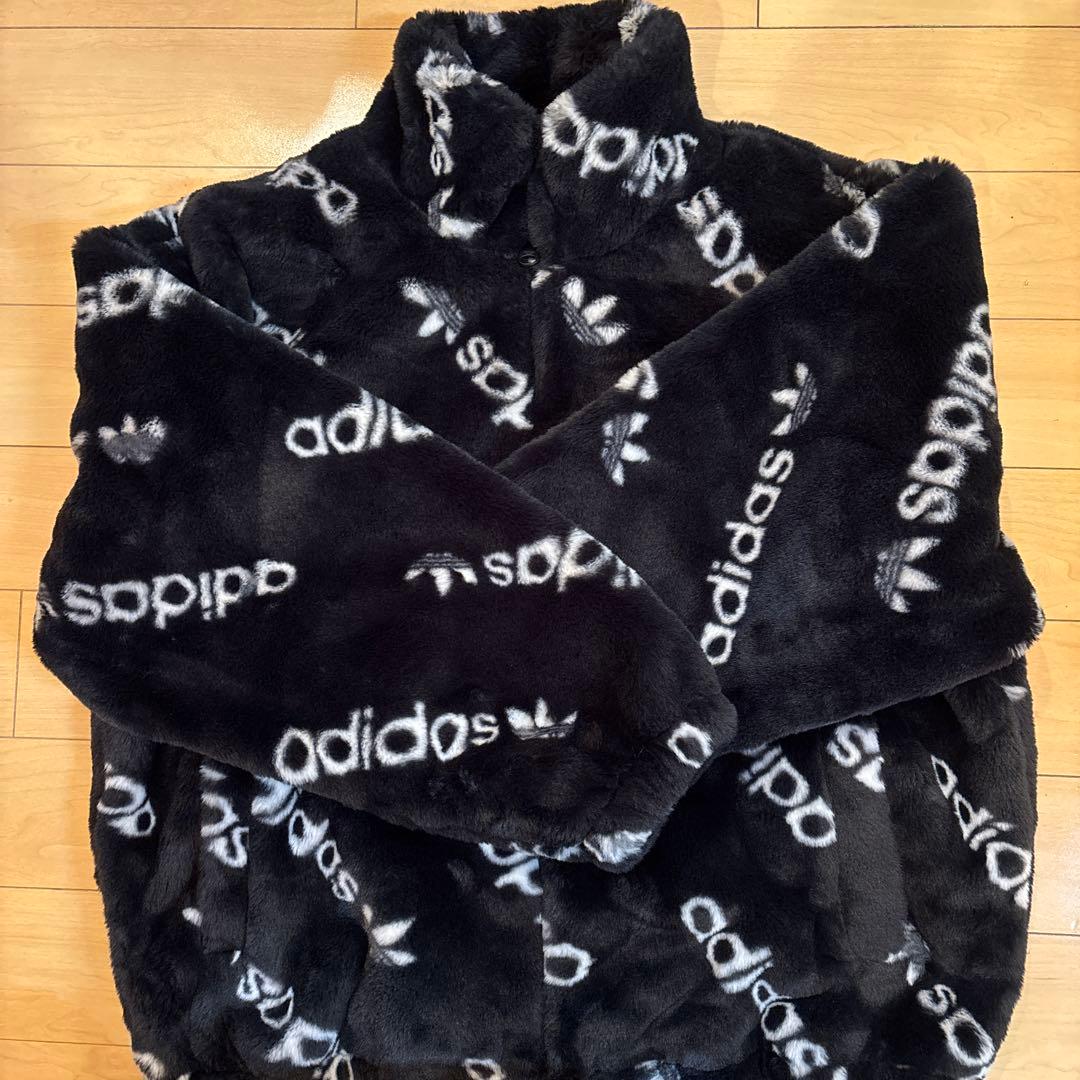 adidasアウター