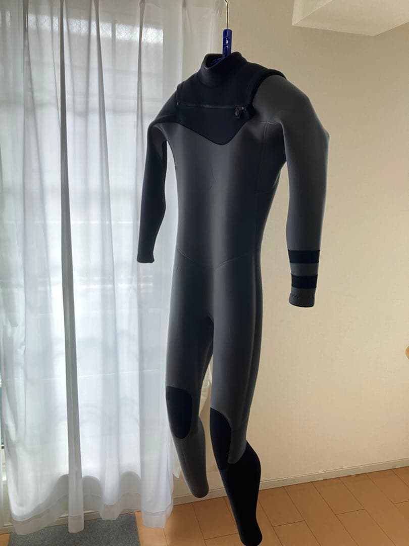 mellow wet suit MLサイズ　3mmジャーフル