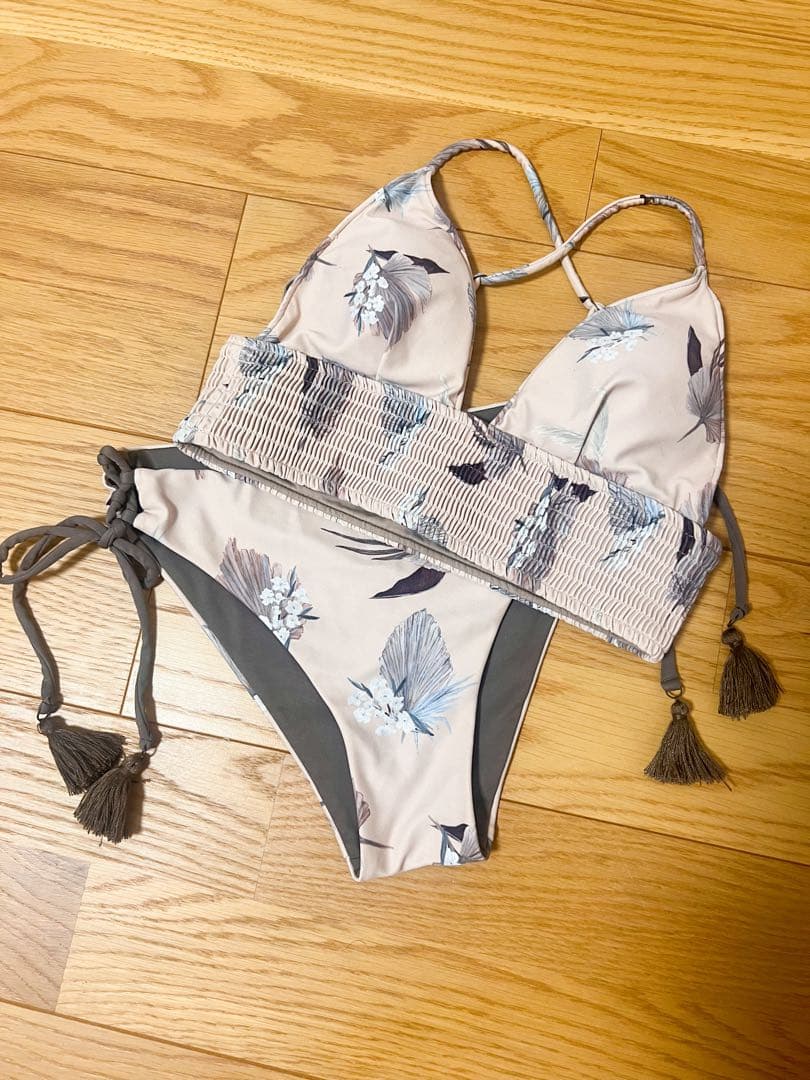 ALEXIA STAM ビキニ