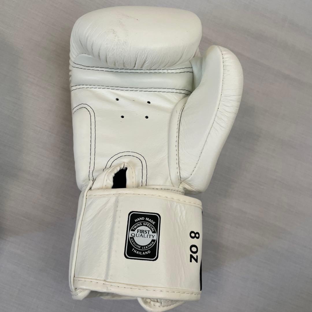 TWINS SPECIAL ボクシンググローブ ホワイト　8OZ バンテージ付き