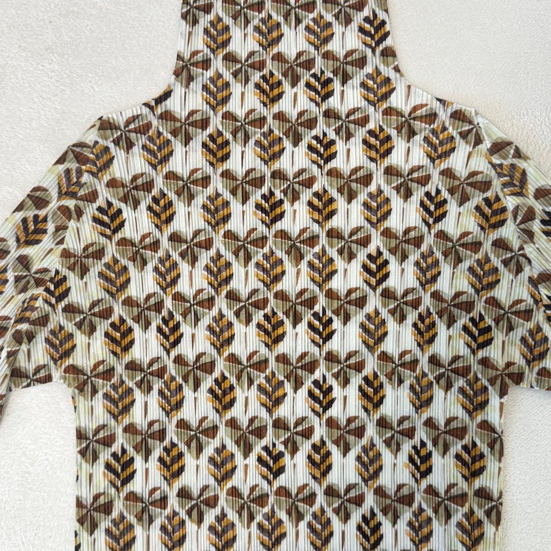 極美品✨PLEATS PLEASE プリーツ　長袖　トップス　クローバー　総柄