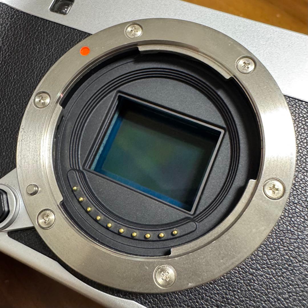 FUJIFILM X-A7 レンズキット シルバー