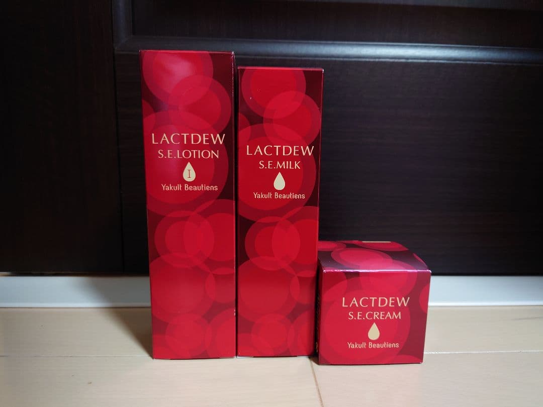 Yakult ラクトデュウ ローション ミルク クリーム セット