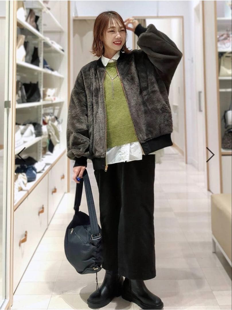 新品 リバーシブルフェイクファーブルゾン グローバルワーク