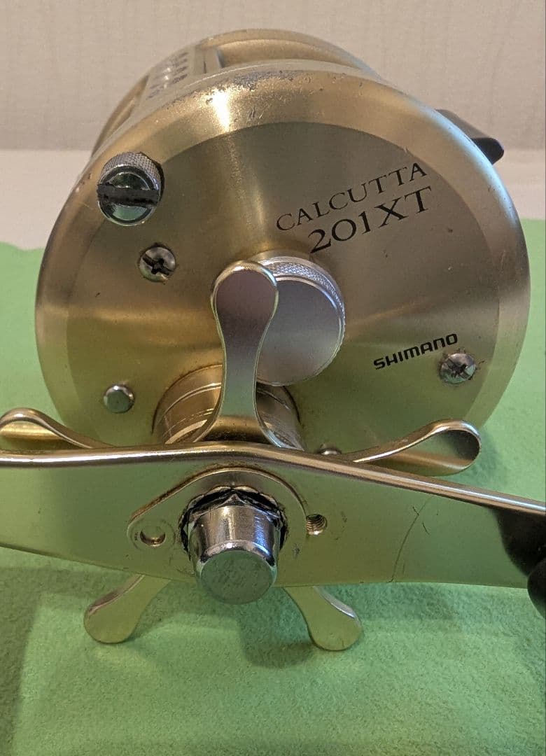 SHIMANO シマノ カルカッタ 201XT 左ハンドル ベイトリール