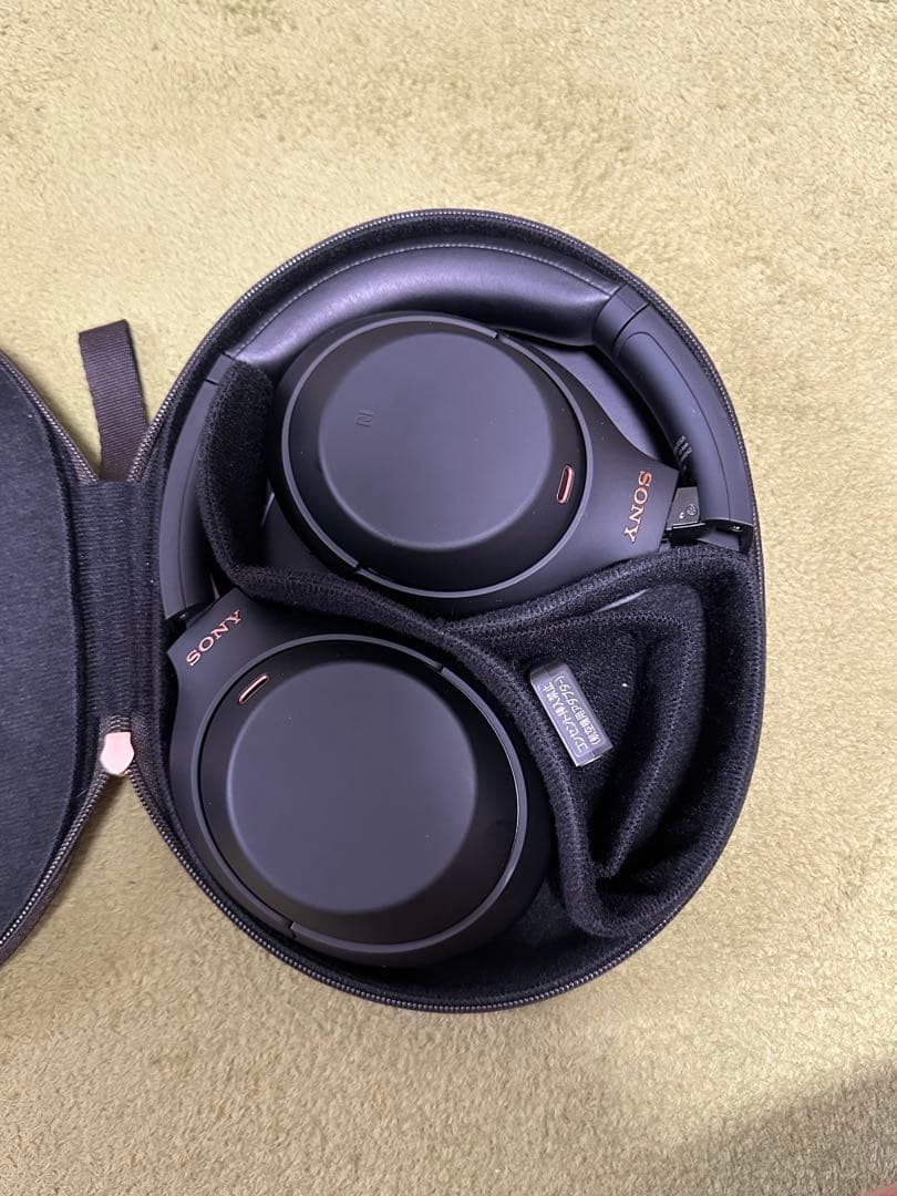 SONY ワイヤレスノイズキャンセルヘッドホン　WH-1000XM4