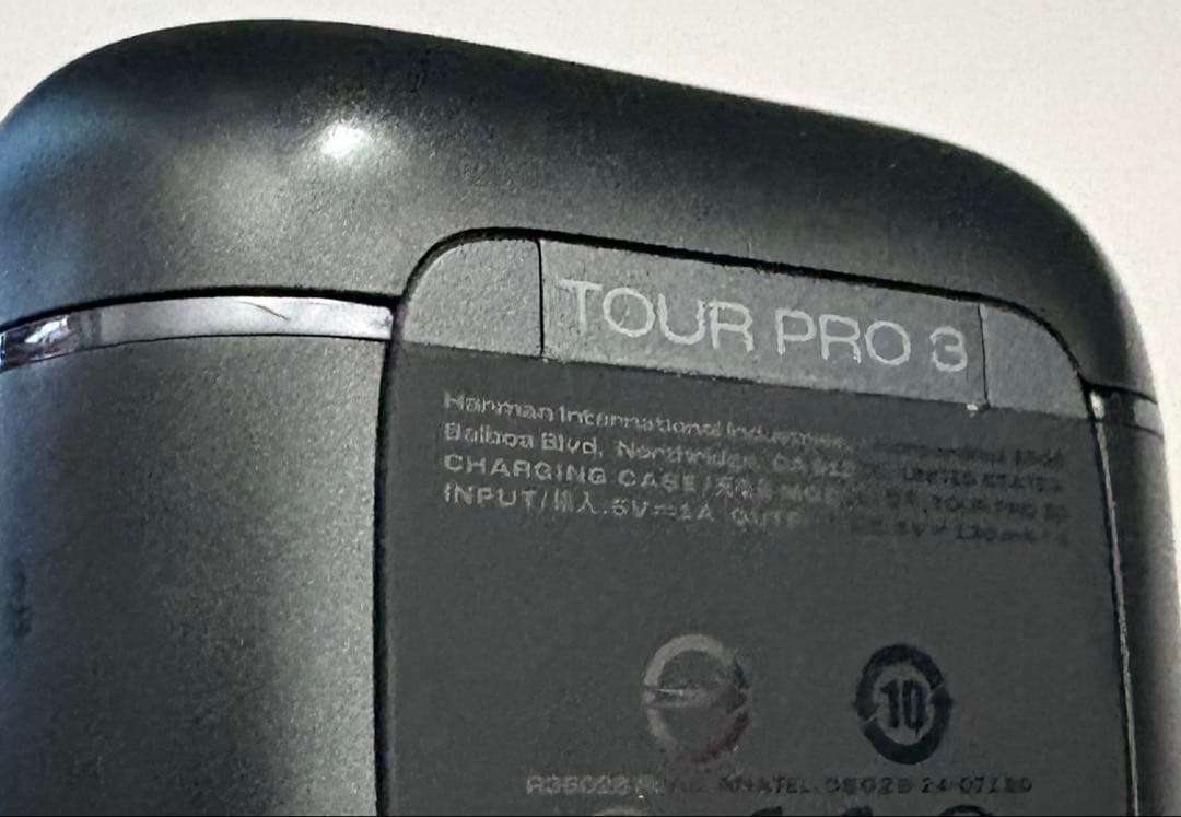 JBL tour pro3ワイヤレスイヤホン 充電ケース付き