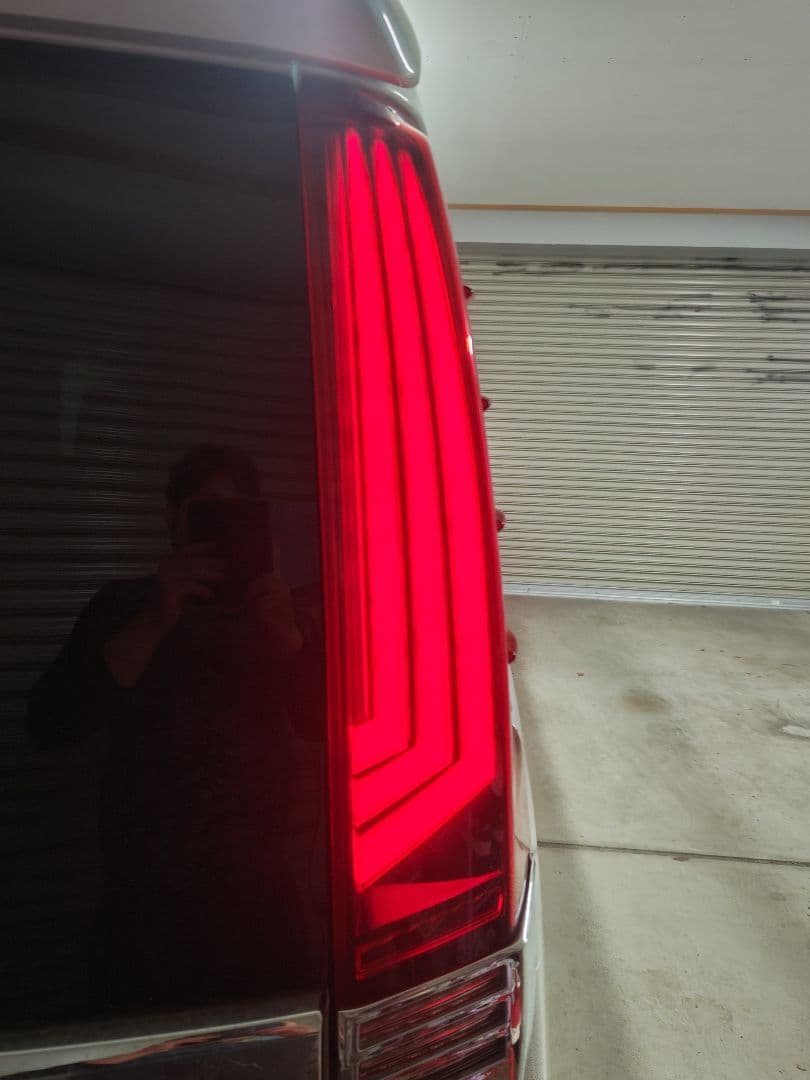 80系ノア/ヴォクシー/エスクァイア トムス LEDテールランプ