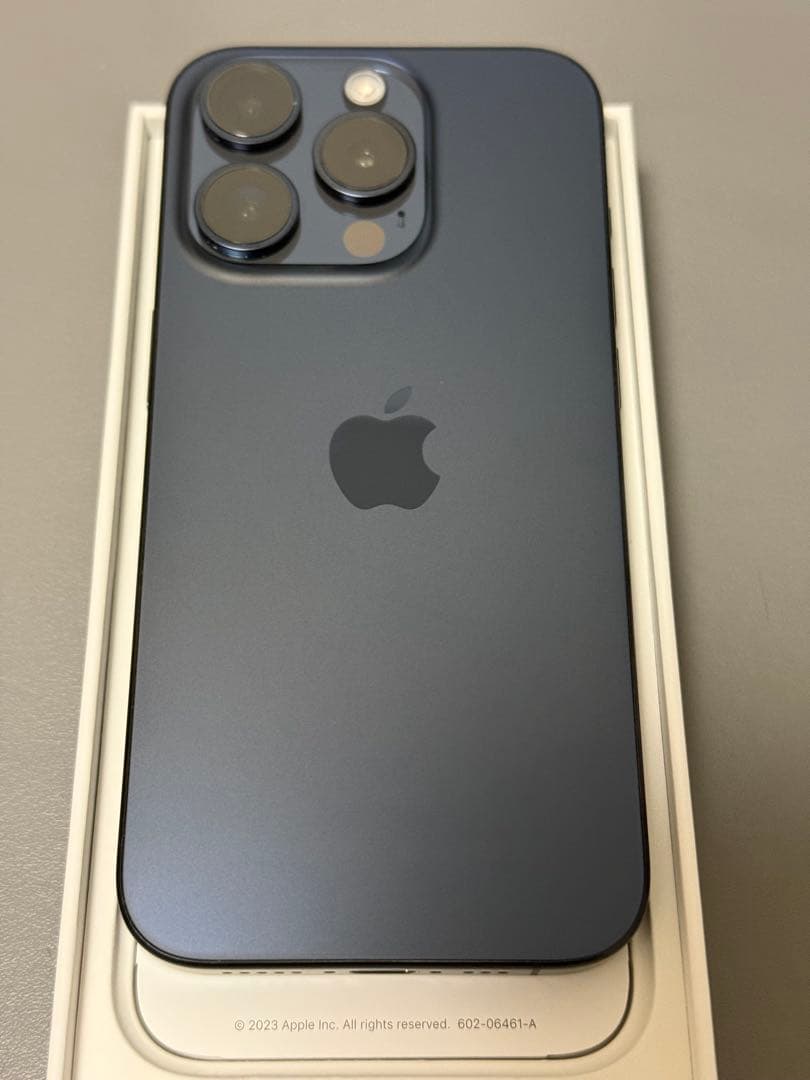 iPhone 15 Pro 256GB SIMフリー iOS26.1