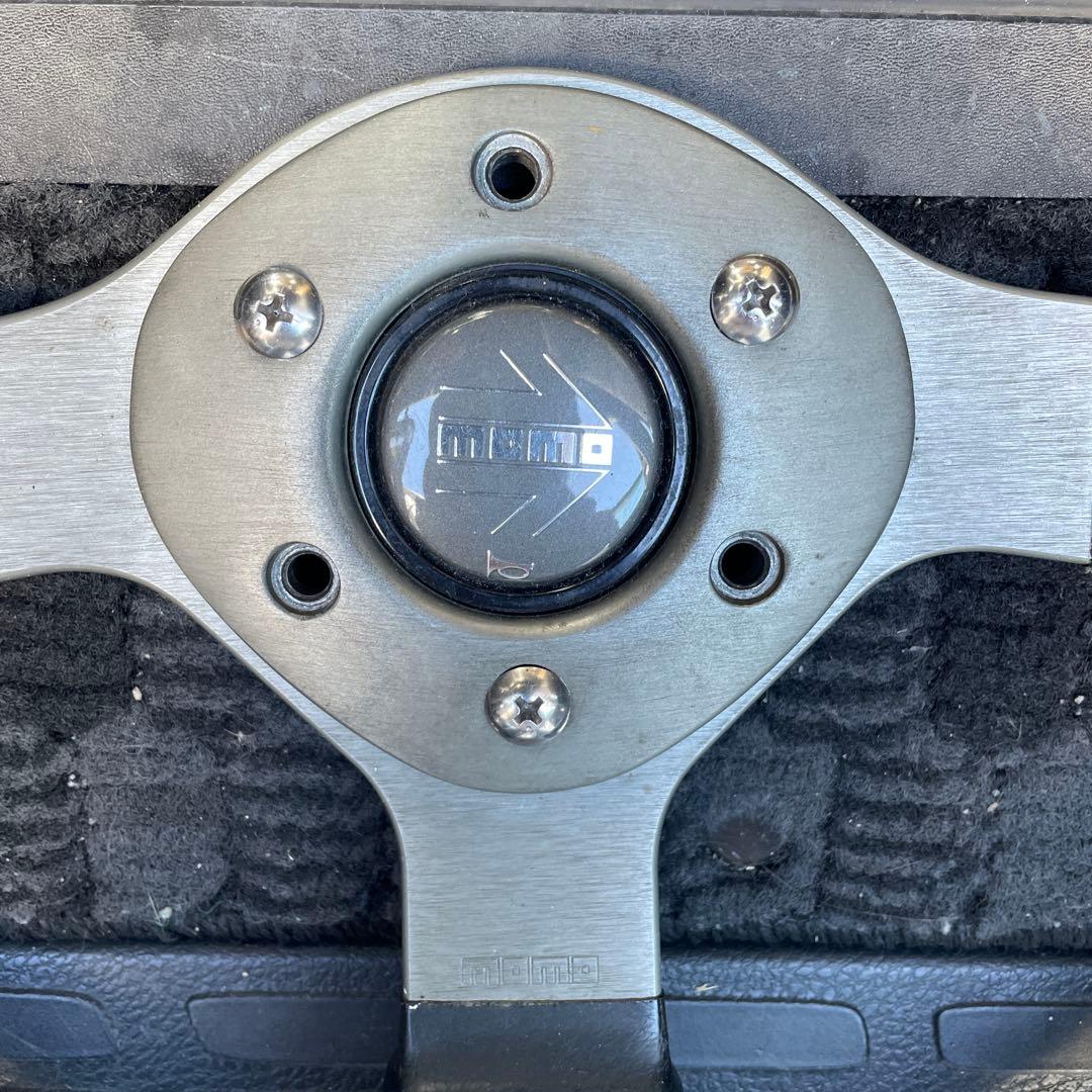 MOMO ステアリングハンドル