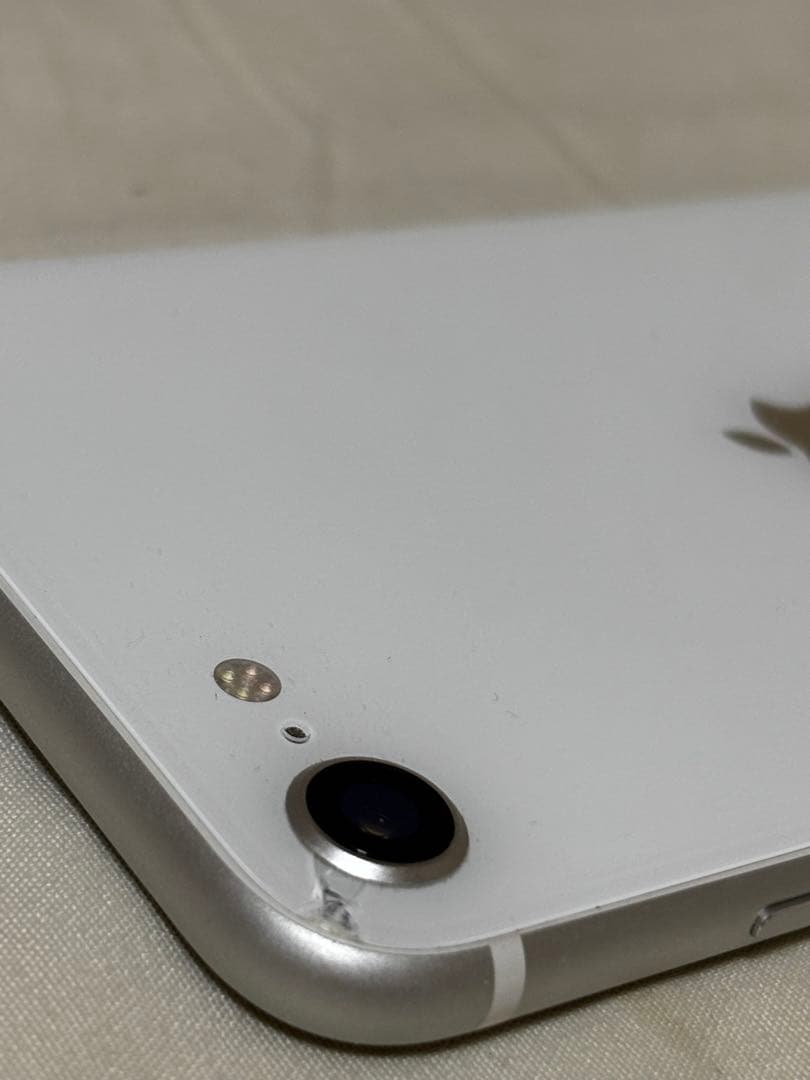 Apple iPhone SE (第2世代) ホワイト　128G