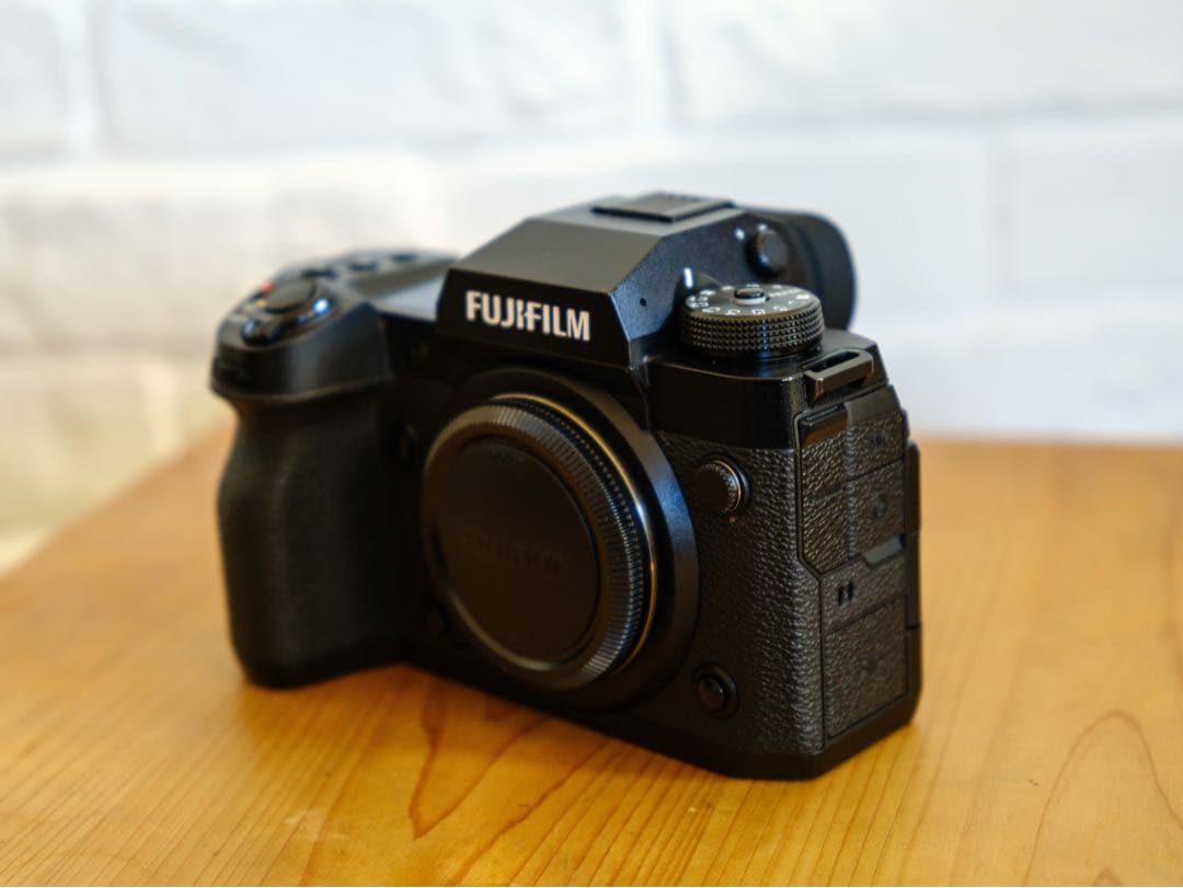 FUJIFILM X-H2 ミラーレス一眼 本体 レンズキャップ付き