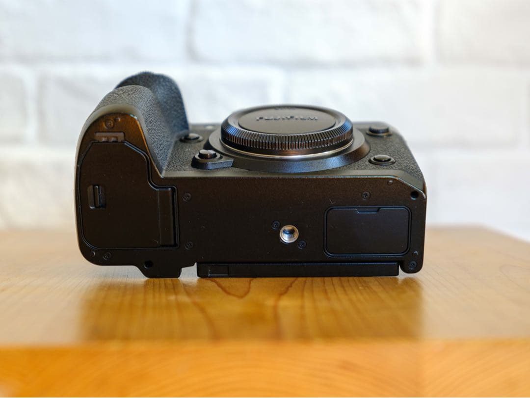 FUJIFILM X-H2 ミラーレス一眼 本体 レンズキャップ付き