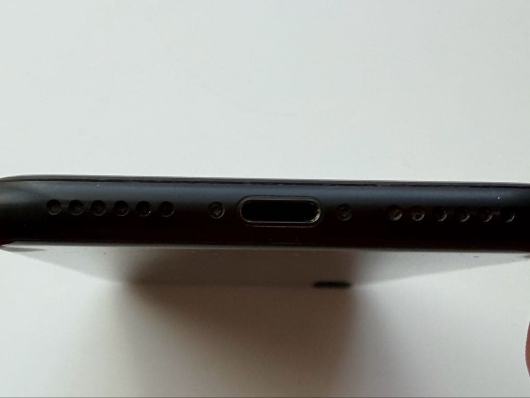 《美品》Apple iPhone SE第二世代 256GB ブラック