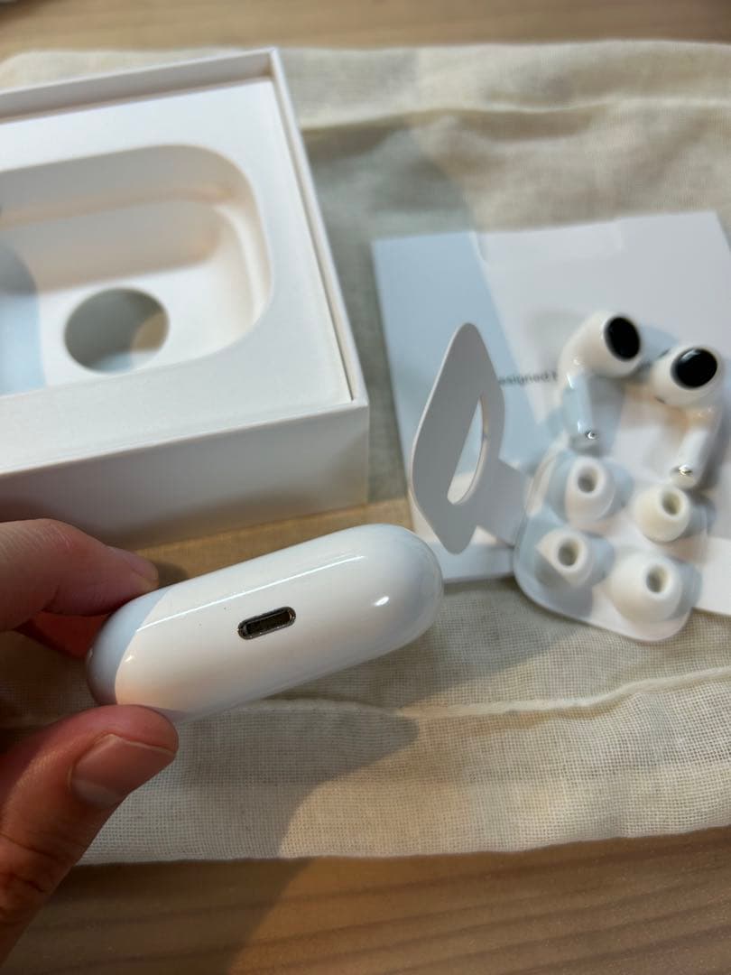 AirPods Pro 第一世代　ワイヤレス充電ケース付き