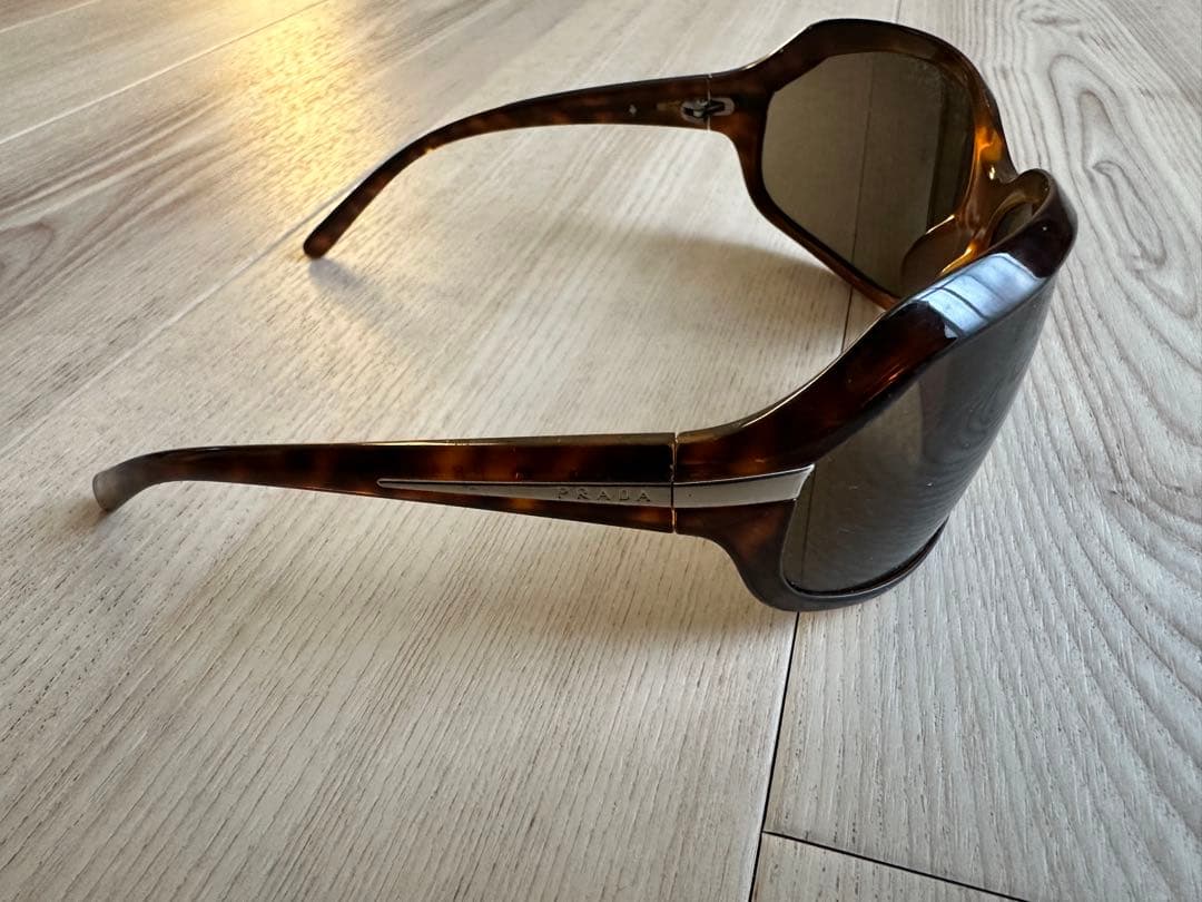 プラダ サングラス GACKT着用モデル！SPR14 ブラック&ブラウン2セット